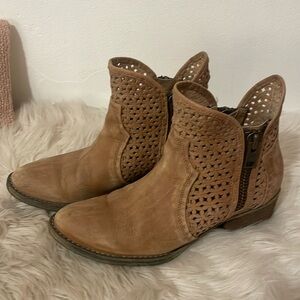 Circle G leather laser cut booties